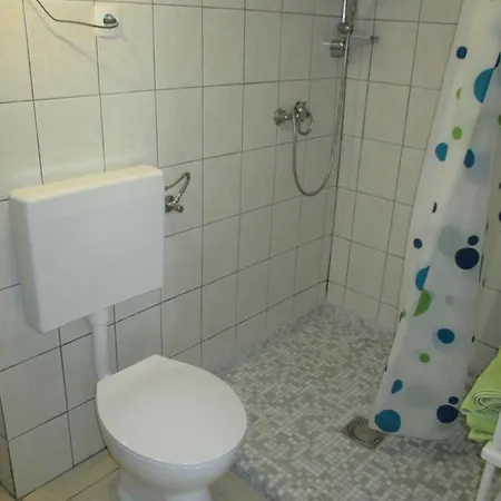 Apartman Nives *